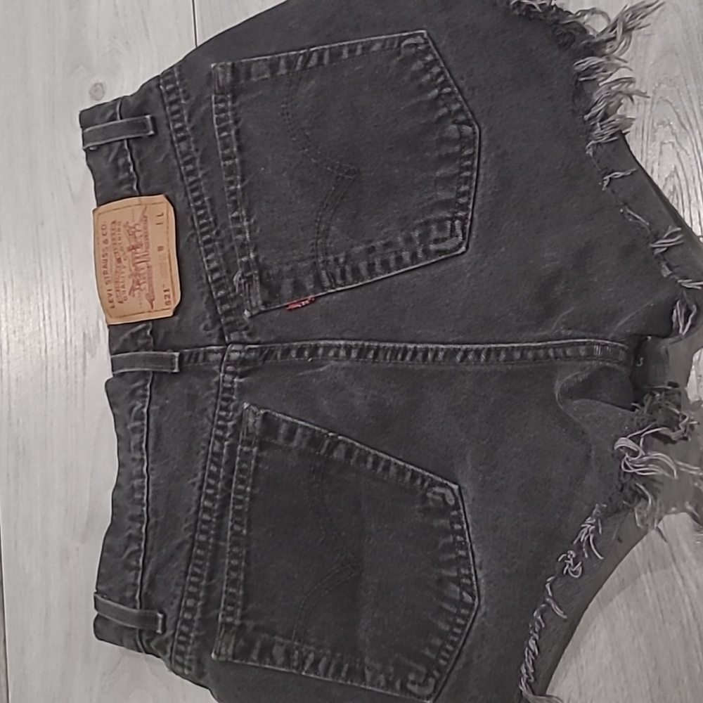 Levi's 521 Tapered High Waisted Shorts - Picture 6 of 10
